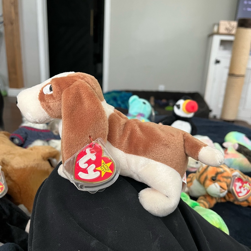 Tracker 1998. Perfect condition with tag protector.
